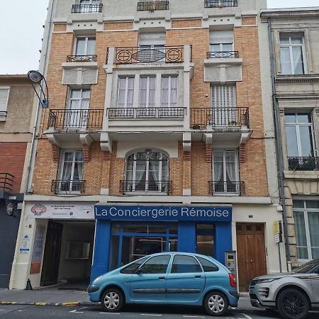 Chez Fifi - Hyper Centre A 200 M De La Cathedrale Apartment Reims Bagian luar foto